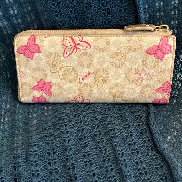 Coach Buttlerfly zip wallet - Picture 2 of 13